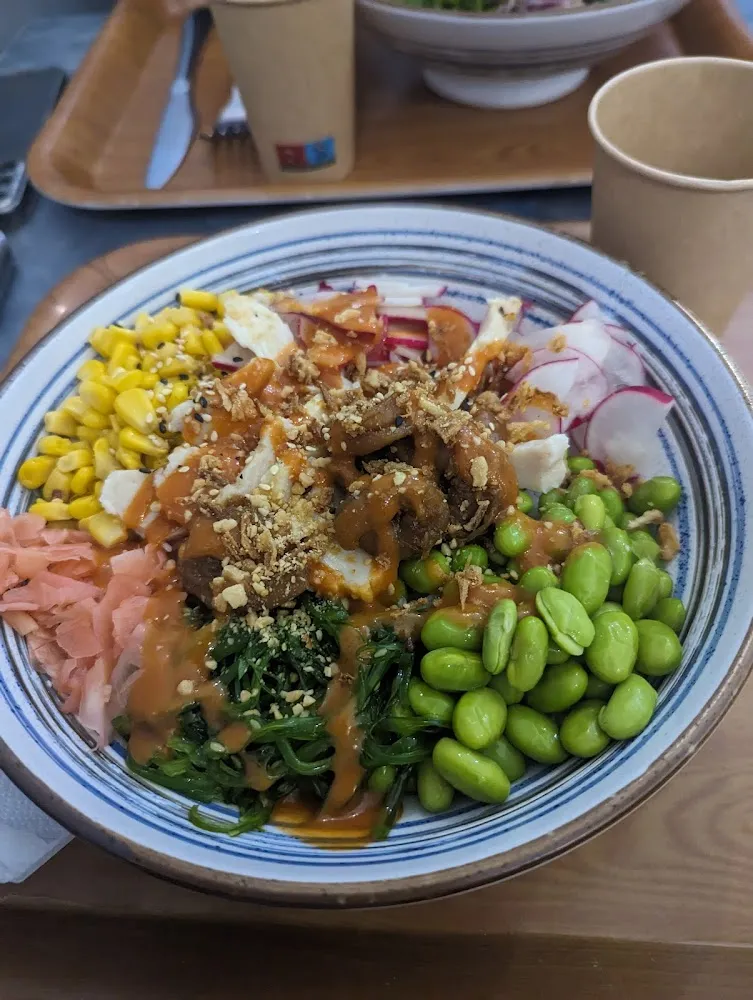 Poke Bowl Poulet Crevettes Cocktail